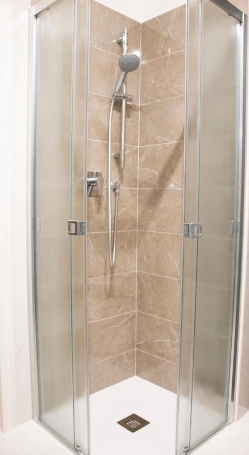 Athena Rooms With Private Spa 파키노 외부 사진